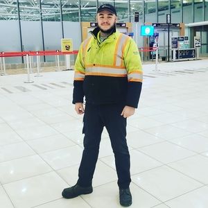 Meet your Posher, Colin